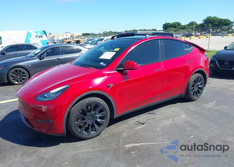 2021 Tesla Model Y Long Range Dual Motor All-Wheel Drive z USA, uszkodzony, nr VIN 5YJYGDEE7MF141276